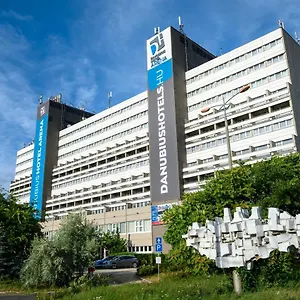 Отель Danubius Arena ****
