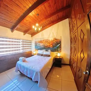 ole-espana.guatemalaantiguahotels.com/