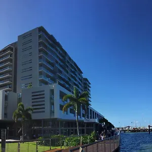 cairns-luxury-apartments.queenslandhotels.net/