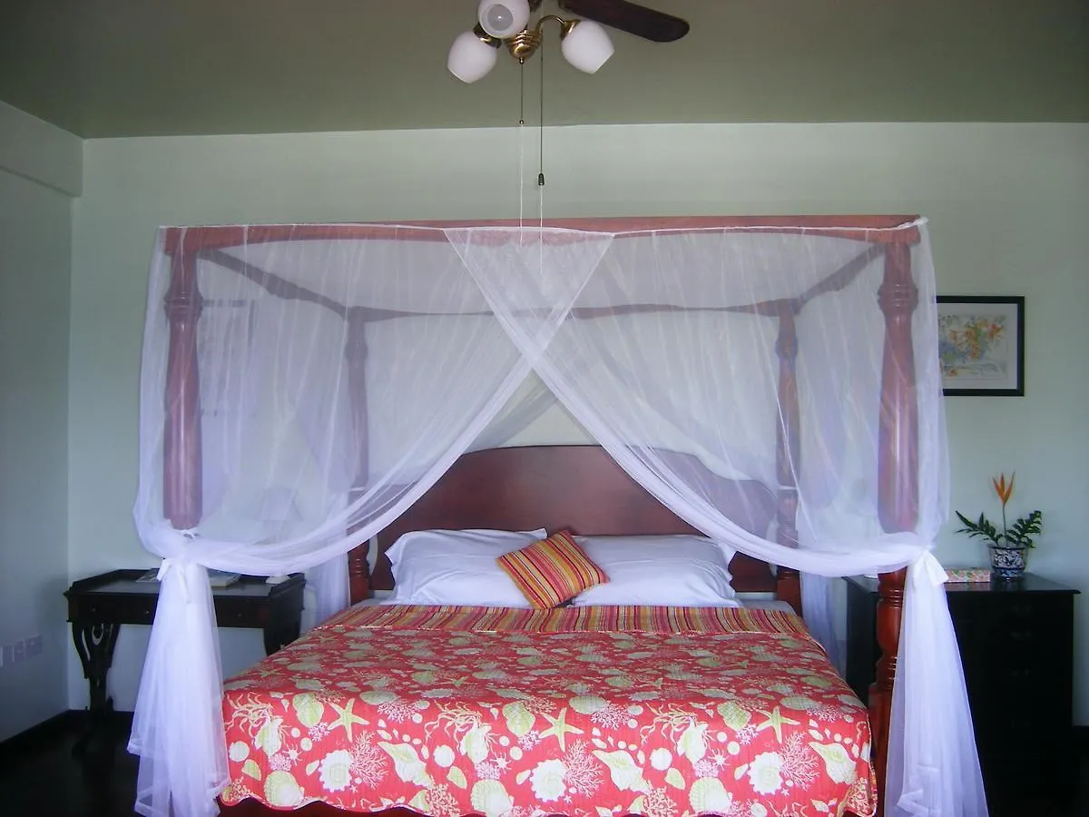 Petite Anse Hotel Mount Alexander 4*,